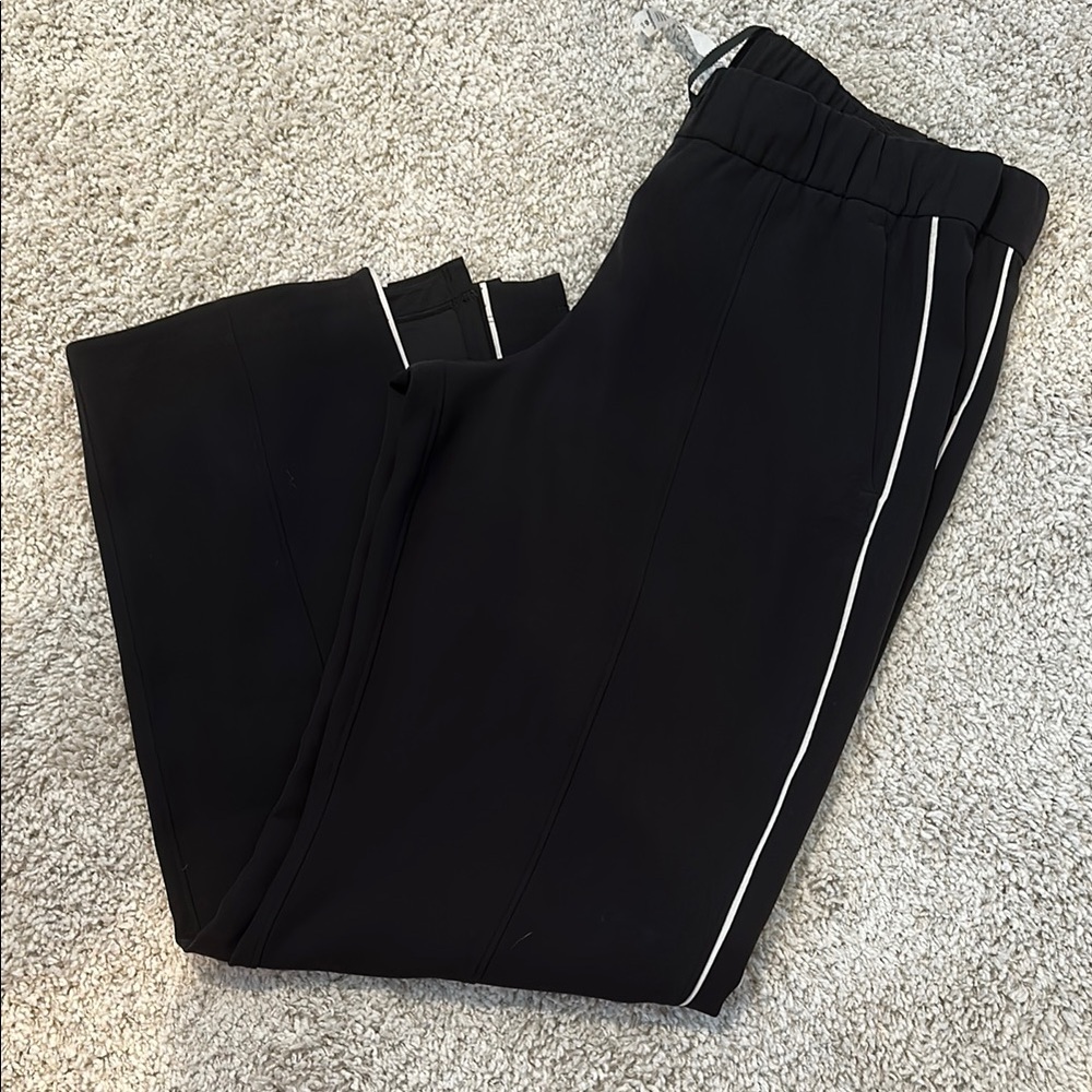 LULULEMON FLOWY PANTS